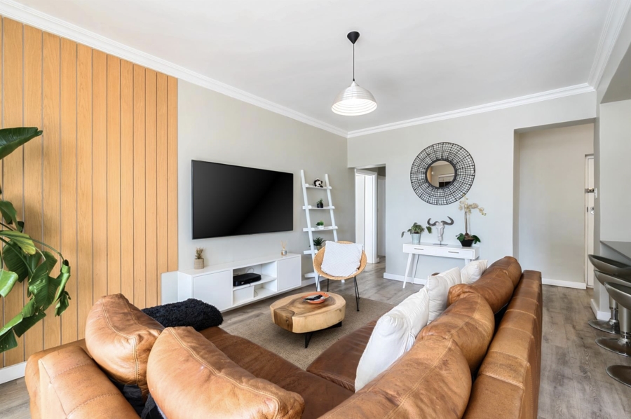 2 Bedroom Property for Sale in Sea Point Western Cape